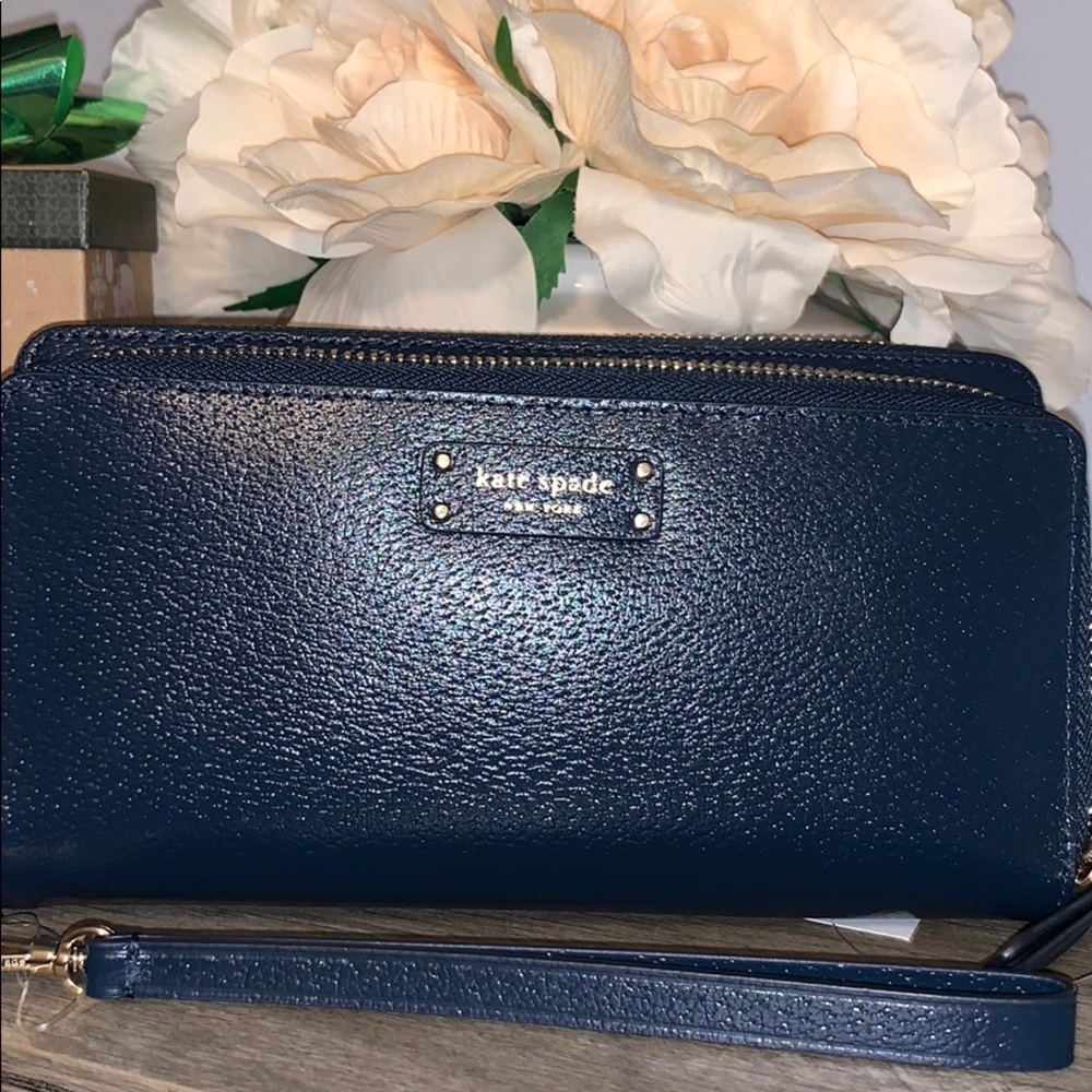 Kate Spade ♠️ wristlet wallet
